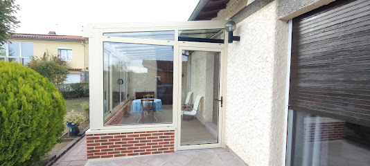 Sunroc Menuiseries Reseau Atelier De La Baie, Magasin De Fenêtres à Coufouleux