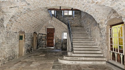 FB MENUISERIES COMBES, Magasin de Fenêtres à Millau