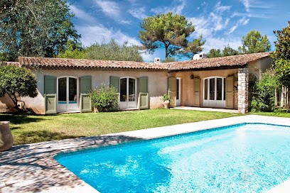 Art et Fermetures, Magasin de Fenêtres à Mouans-Sartoux