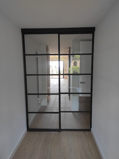 Azur serrures, Magasin de Fenêtres à Mouans-Sartoux