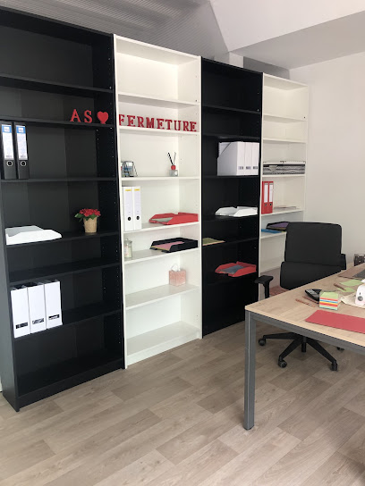 As Fermeture, Magasin De Fenêtres à Callian