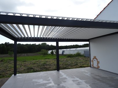 Komilfo AJM à Saint-Gilles-Croix-de-Vie - Pergolas, Stores, Fenêtres, Menuiseries, Magasin de Fenêtres à Saint-Révérend